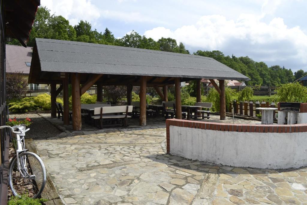 Chata Starych Znajomych Sanok Exterior photo